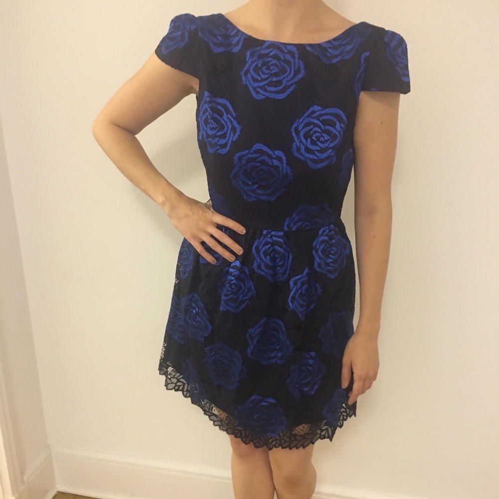 Alice + Olivia Blue Floral Backless Cocktail Dress
